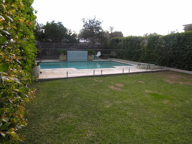 12 Robertson Road, North Curl Curl NSW 2099