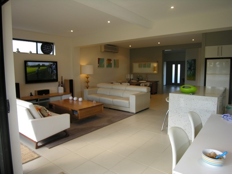 12 Robertson Road, North Curl Curl NSW 2099