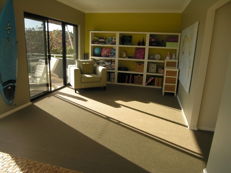 12 Robertson Road, North Curl Curl NSW 2099