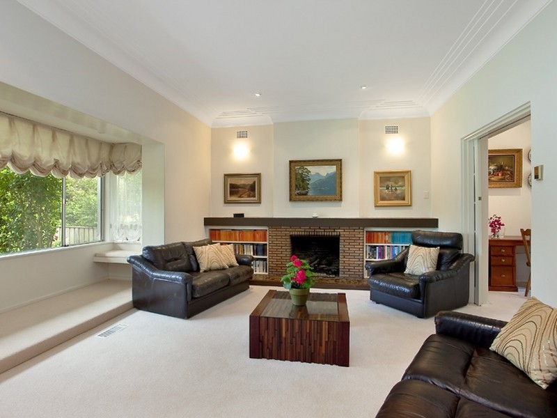 8 Larbert Avenue, Wahroonga NSW 2076