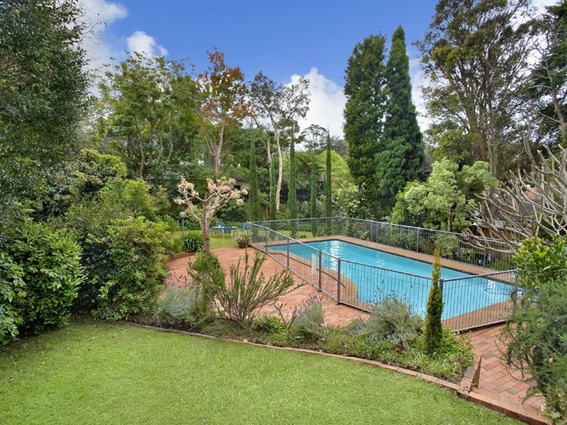 8 Larbert Avenue, Wahroonga NSW 2076