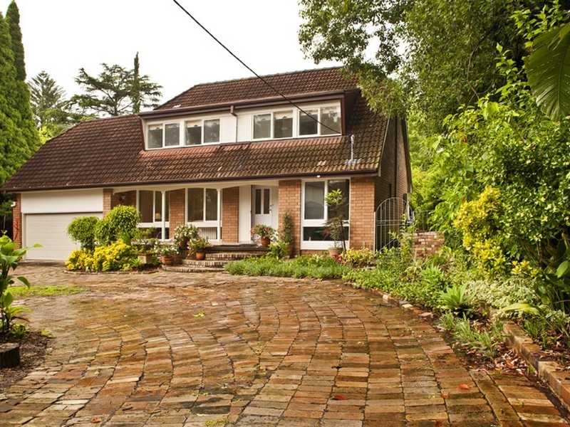 2 Fern Avenue, Wahroonga NSW 2076