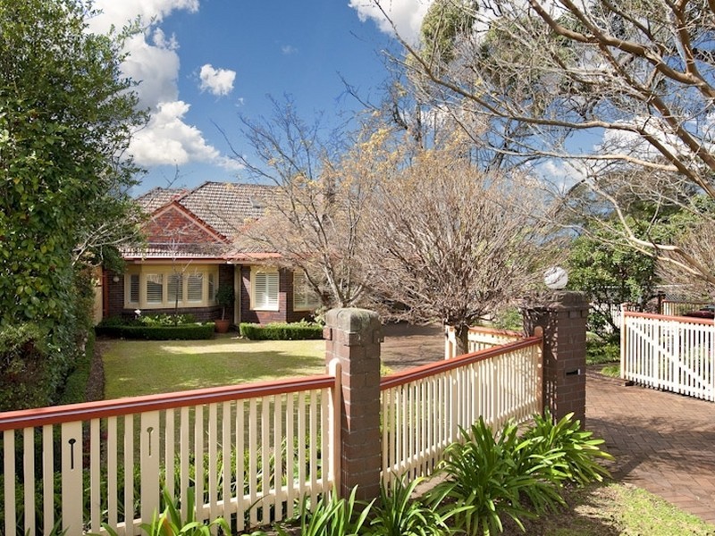 17 Harrington Avenue, Warrawee NSW 2074