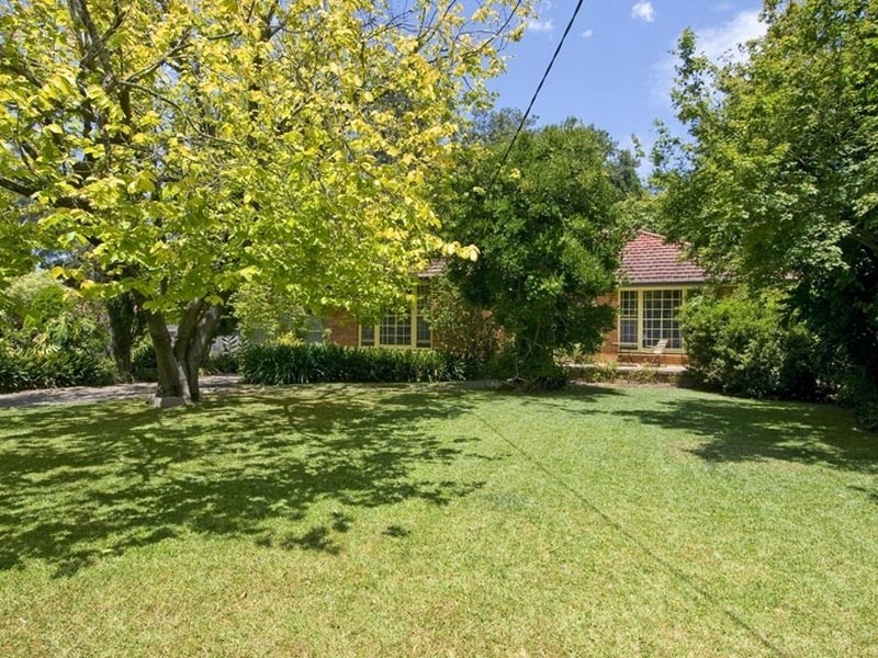 10 Fern Avenue, Wahroonga NSW 2076