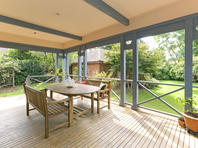 18 Laurence Avenue, Turramurra NSW 2074