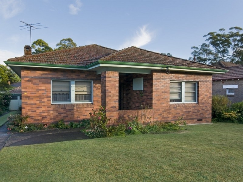 11 Balmoral Street, Waitara NSW 2077