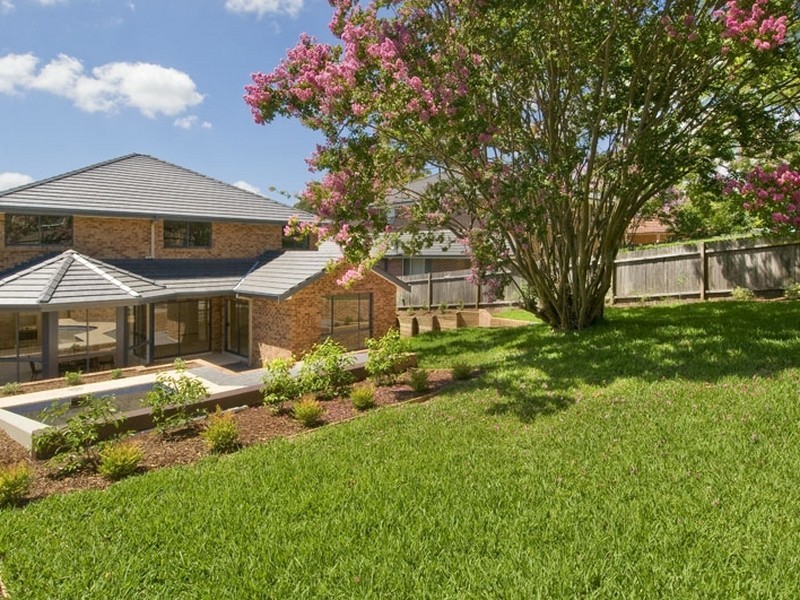 8 Surrey Road, Turramurra NSW 2074