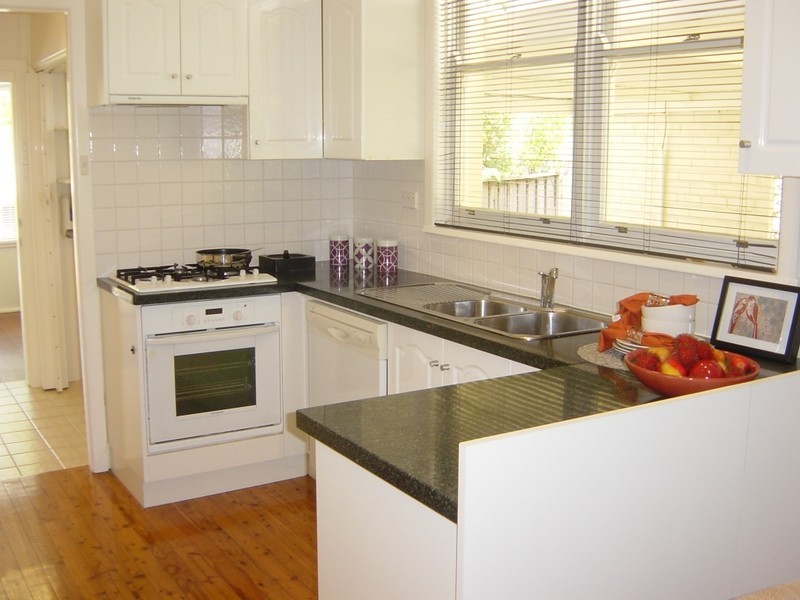 11 Canberra Avenue, Turramurra NSW 2074