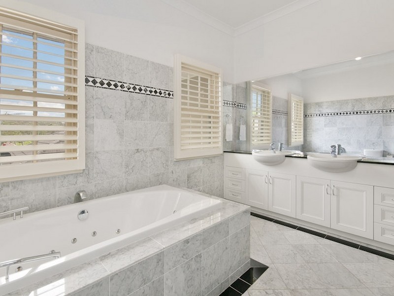 11 Bangalla Street, Warrawee NSW 2074