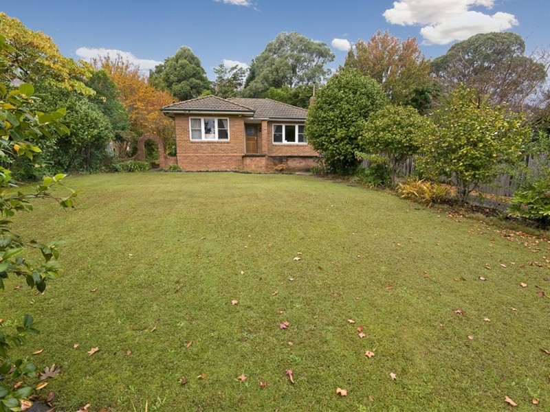 9 Warrimoo Avenue, St Ives NSW 2075