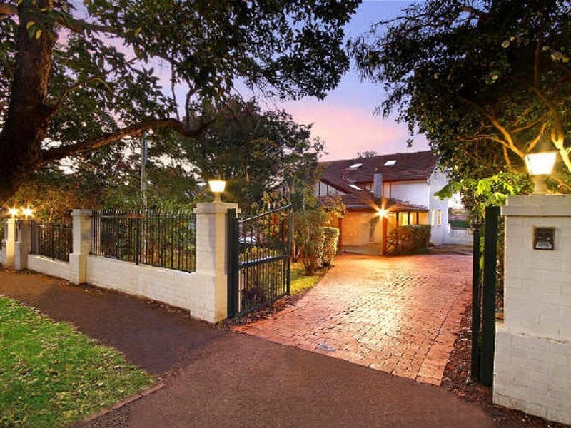 1 Bareena Avenue, Wahroonga NSW 2076