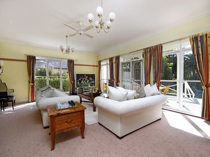 1 Bareena Avenue, Wahroonga NSW 2076