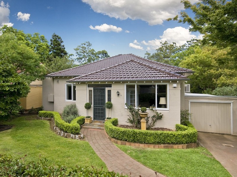 39 Gilroy Road, Turramurra NSW 2074