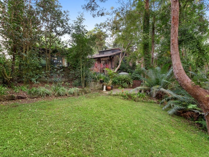 12 Dennis Avenue, Wahroonga NSW 2076