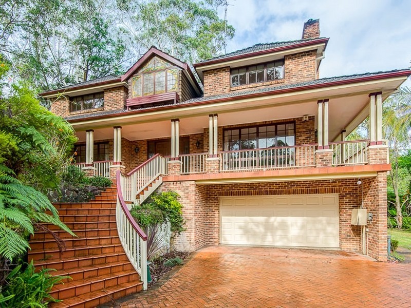 8 St Andrews Drive, Pymble NSW 2073