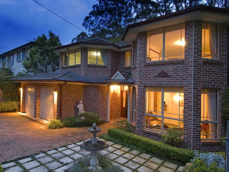 1 Bettowynd Road, Pymble NSW 2073