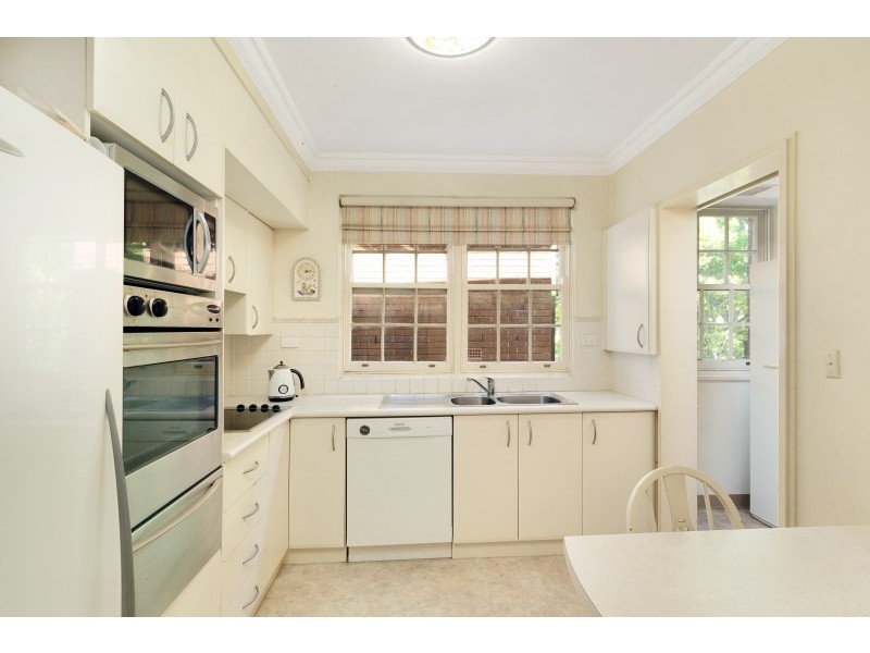 11/2 Woonona Avenue, Wahroonga NSW 2076