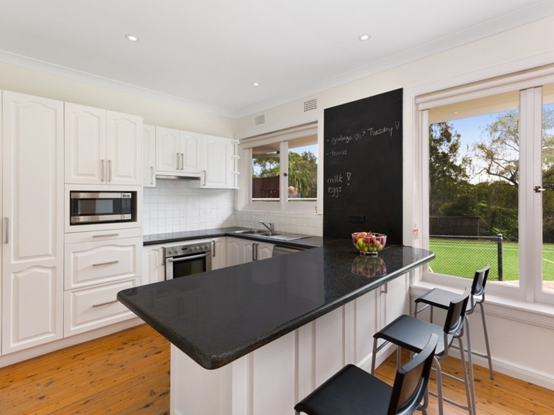 33 Eastern Arterial Road, St Ives NSW 2075