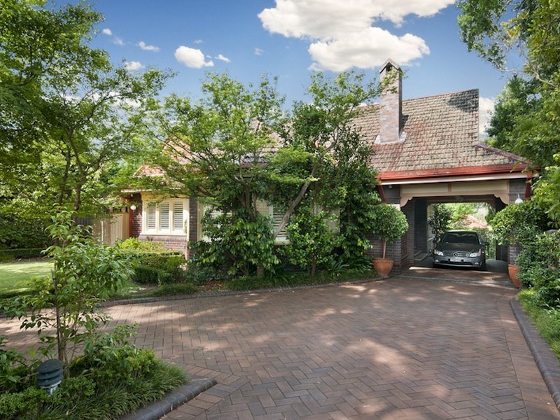 17 Harrington Avenue, Warrawee NSW 2074