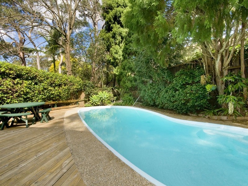 1 Robin Avenue, Turramurra NSW 2074