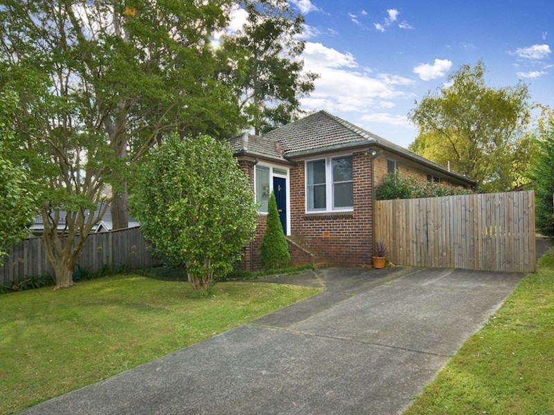 2 Moona Parade, Wahroonga NSW 2076