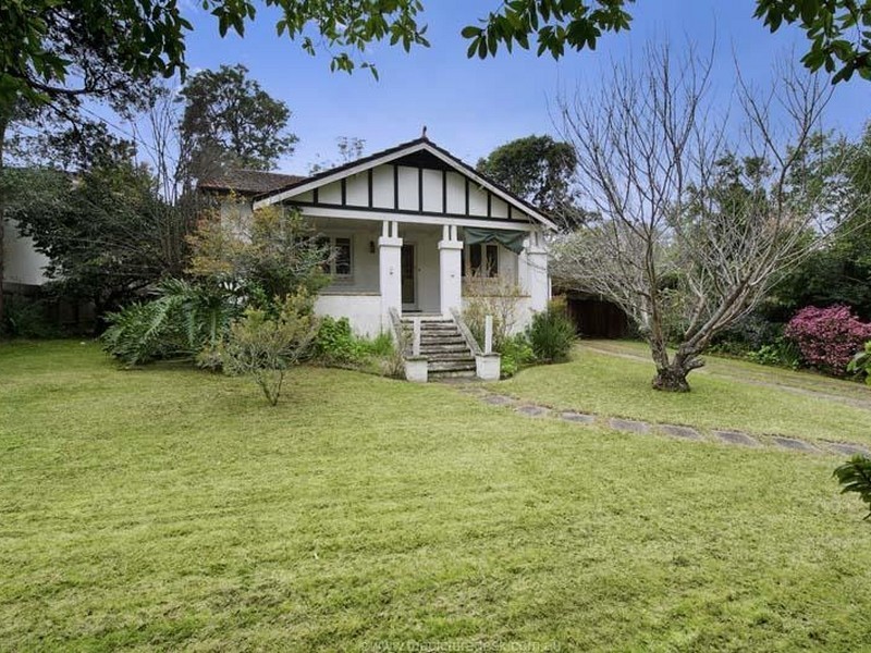 87 Braeside Street, Wahroonga NSW 2076