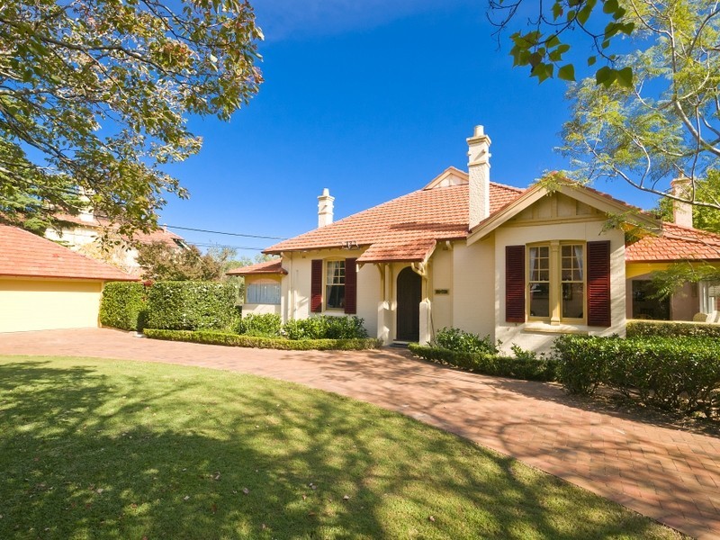 56 Ku-Ring-Gai Avenue, Turramurra NSW 2074