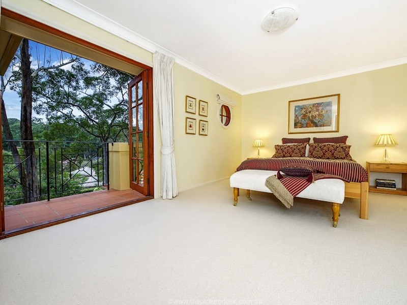 32 St Andrews Drive, Pymble NSW 2073