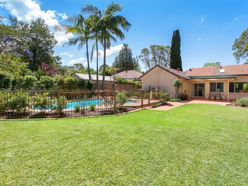 4 Challis Avenue, Turramurra NSW 2074