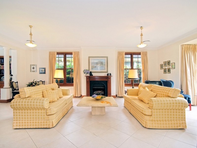 6 Chilton Parade, Warrawee NSW 2074