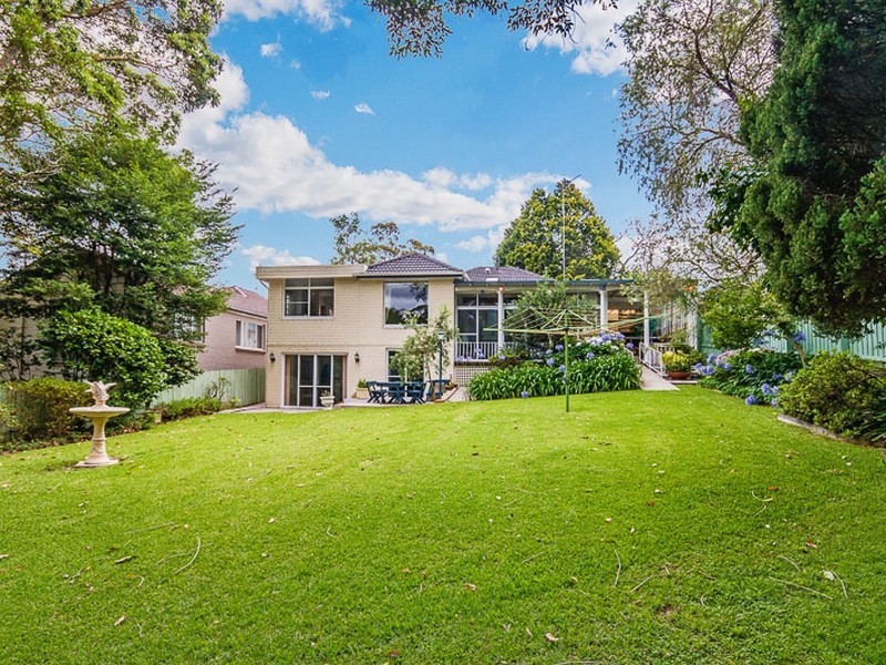 2 Mungarra Avenue, St Ives NSW 2075