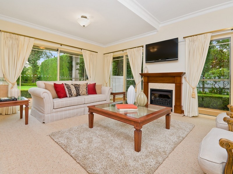 13 Chilton Parade, Warrawee NSW 2074