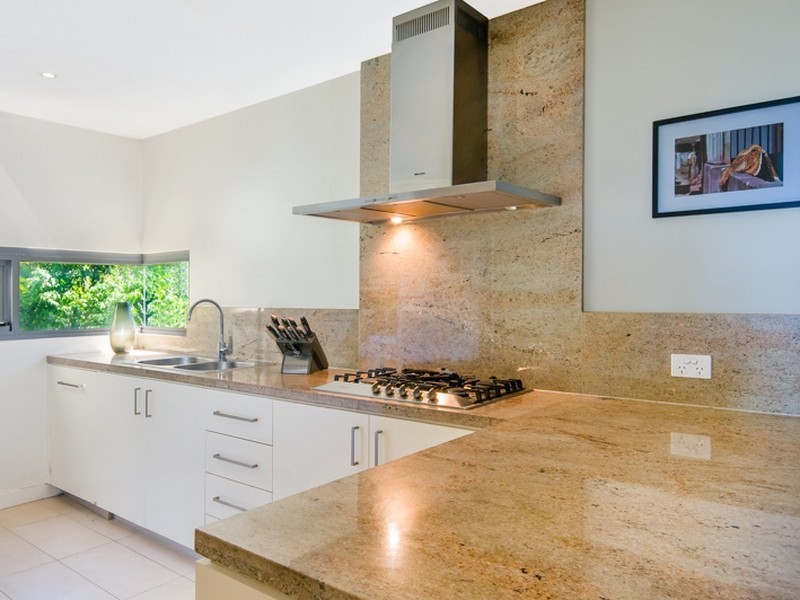 203/2A Eulbertie Avenue, Warrawee NSW 2074