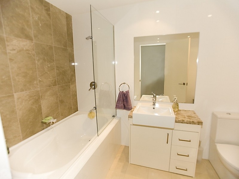 203/2A Eulbertie Avenue, Warrawee NSW 2074