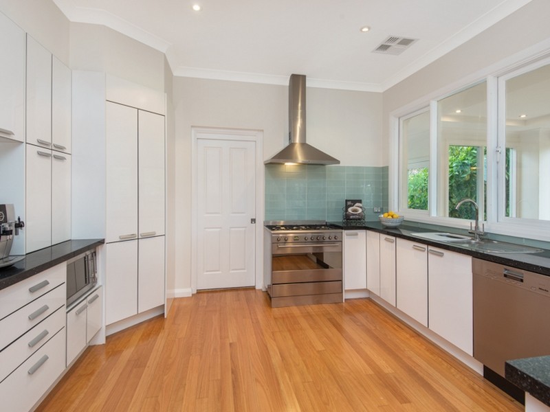 15 Challis Avenue, Turramurra NSW 2074