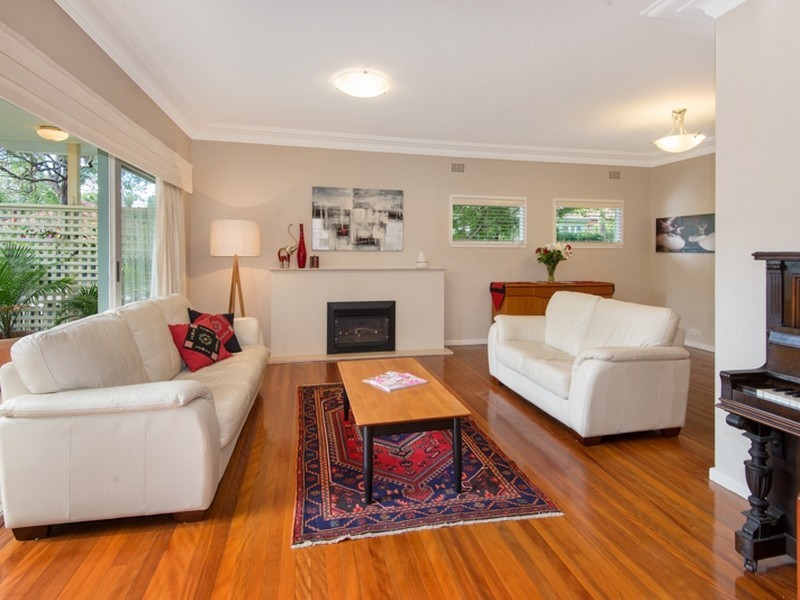 2 Arundel Street, West Pymble NSW 2073