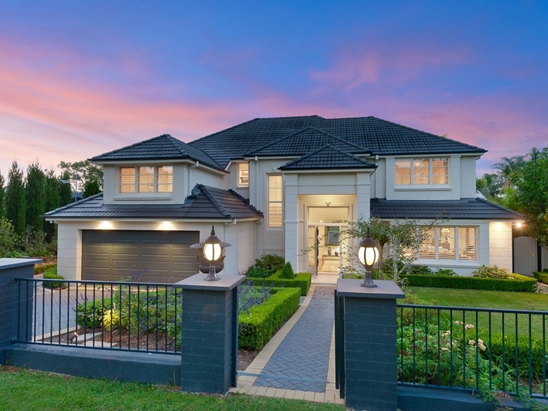 10 Lincoln Road, St Ives NSW 2075