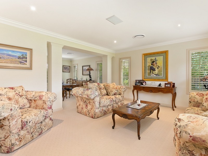10 Lincoln Road, St Ives NSW 2075