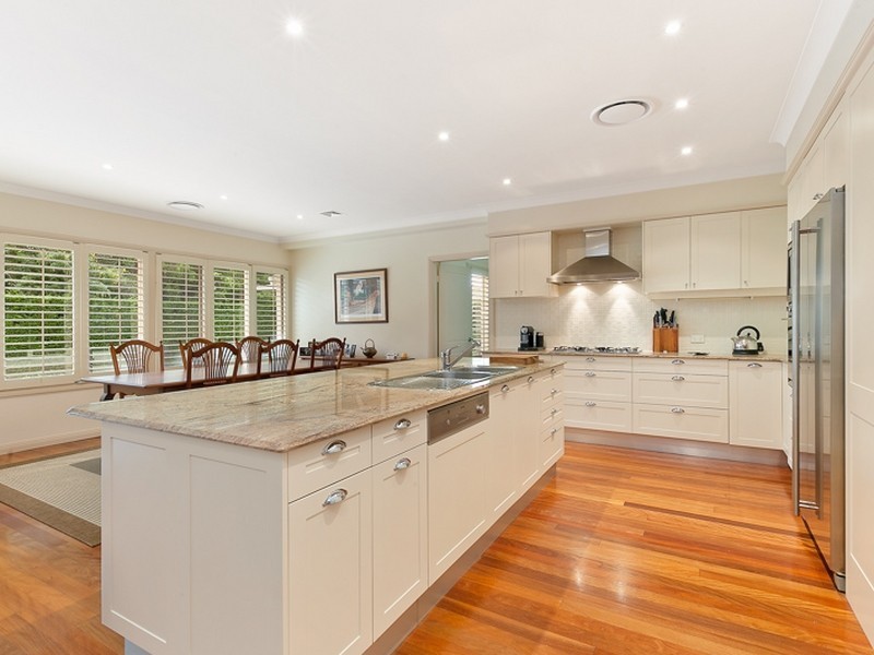 10 Lincoln Road, St Ives NSW 2075