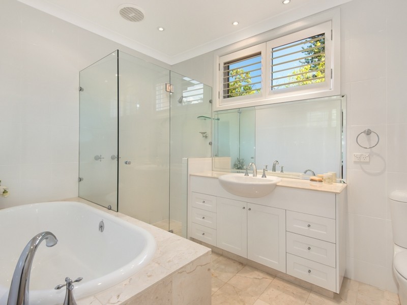 16a Bareena Avenue, Wahroonga NSW 2076