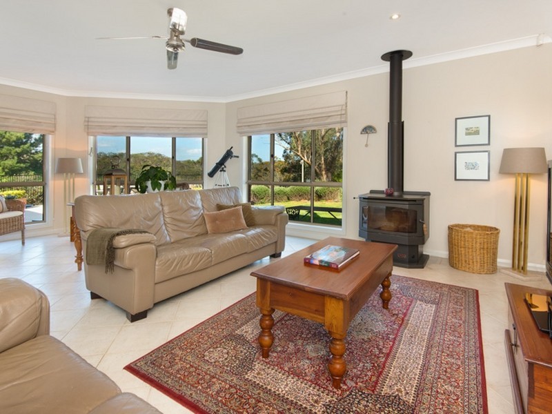 8 Pacific Highway, Calga NSW 2250