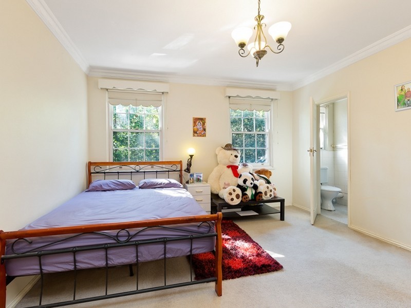 1/2 Woonona Avenue, Wahroonga NSW 2076