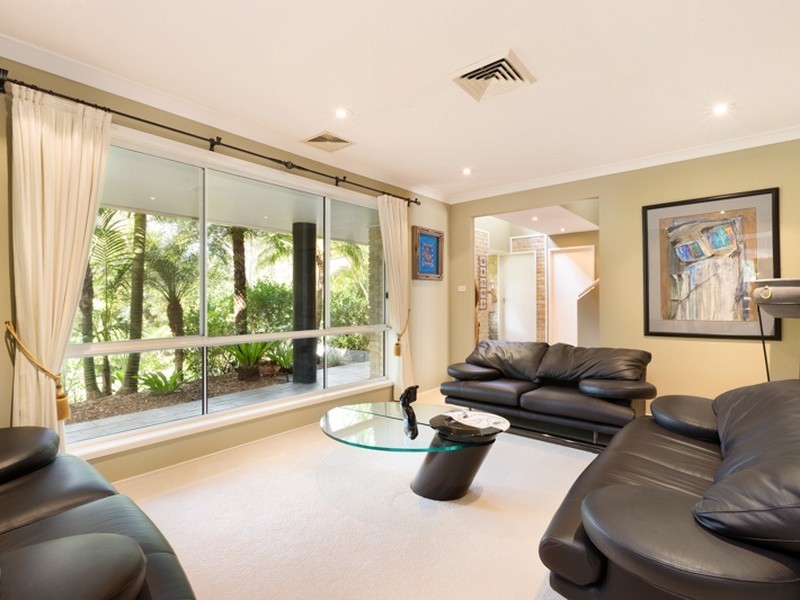 118 Wallalong Crescent, West Pymble NSW 2073