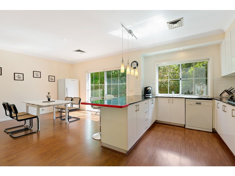 10 Cates Place, St Ives NSW 2075