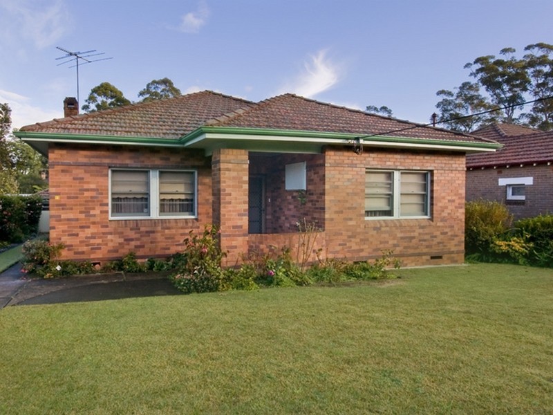 11 Balmoral Street, Waitara NSW 2077