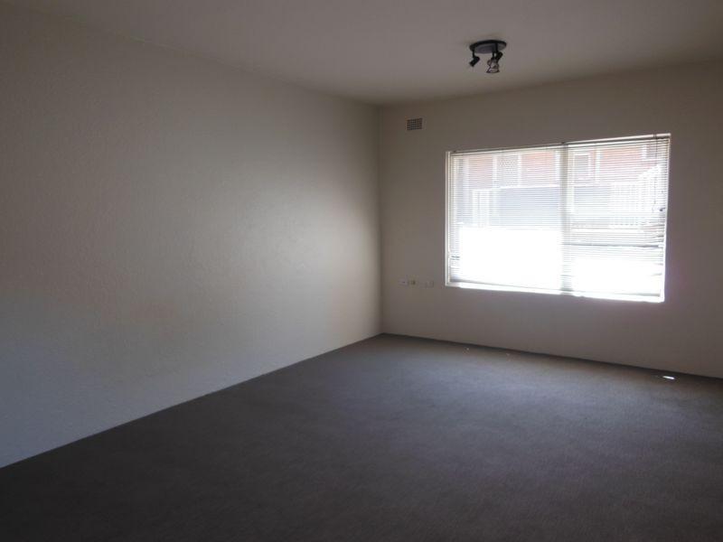 2/104 Kiora Road, Miranda NSW 2228