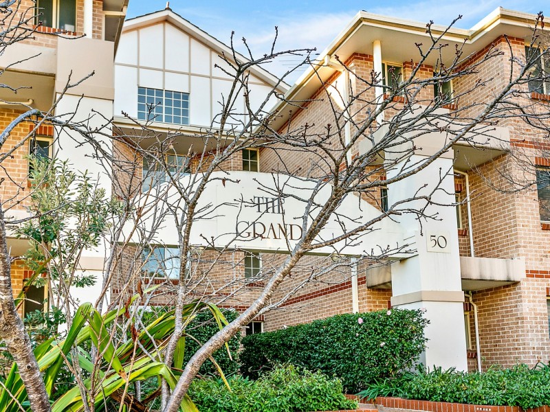 1/50 The Grand Parade, Sutherland NSW 2232