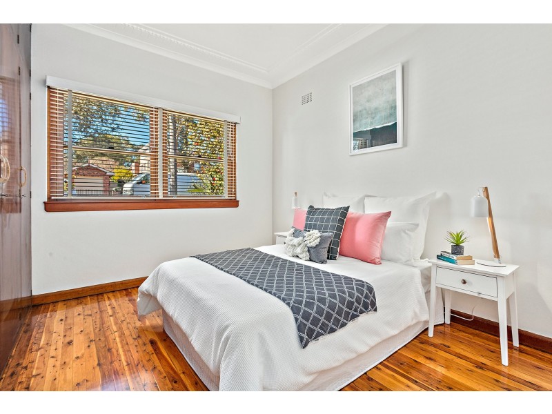 35 Auburn Street, Sutherland NSW 2232