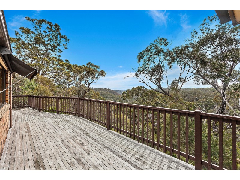 1 Nullabor Place, Yarrawarrah NSW 2233