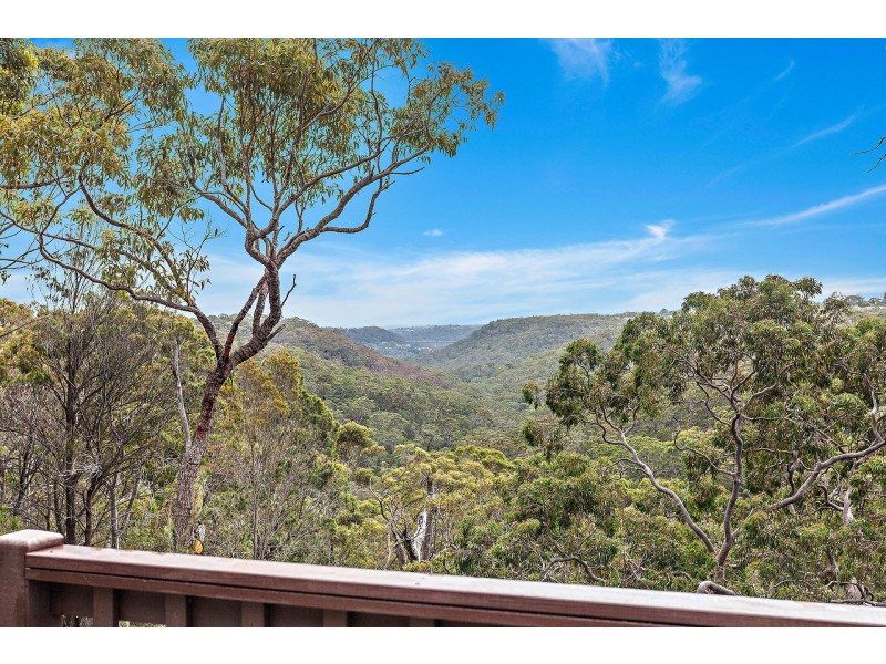 1 Nullabor Place, Yarrawarrah NSW 2233